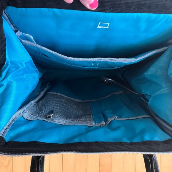 NWOT KROSER Laptop Backpack - Picture 3 of 3